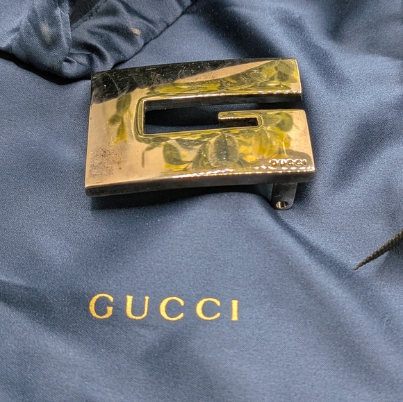 Gucci Authentic Gold Metal G Buckle‎ with Navy Satin Pouch main image 4